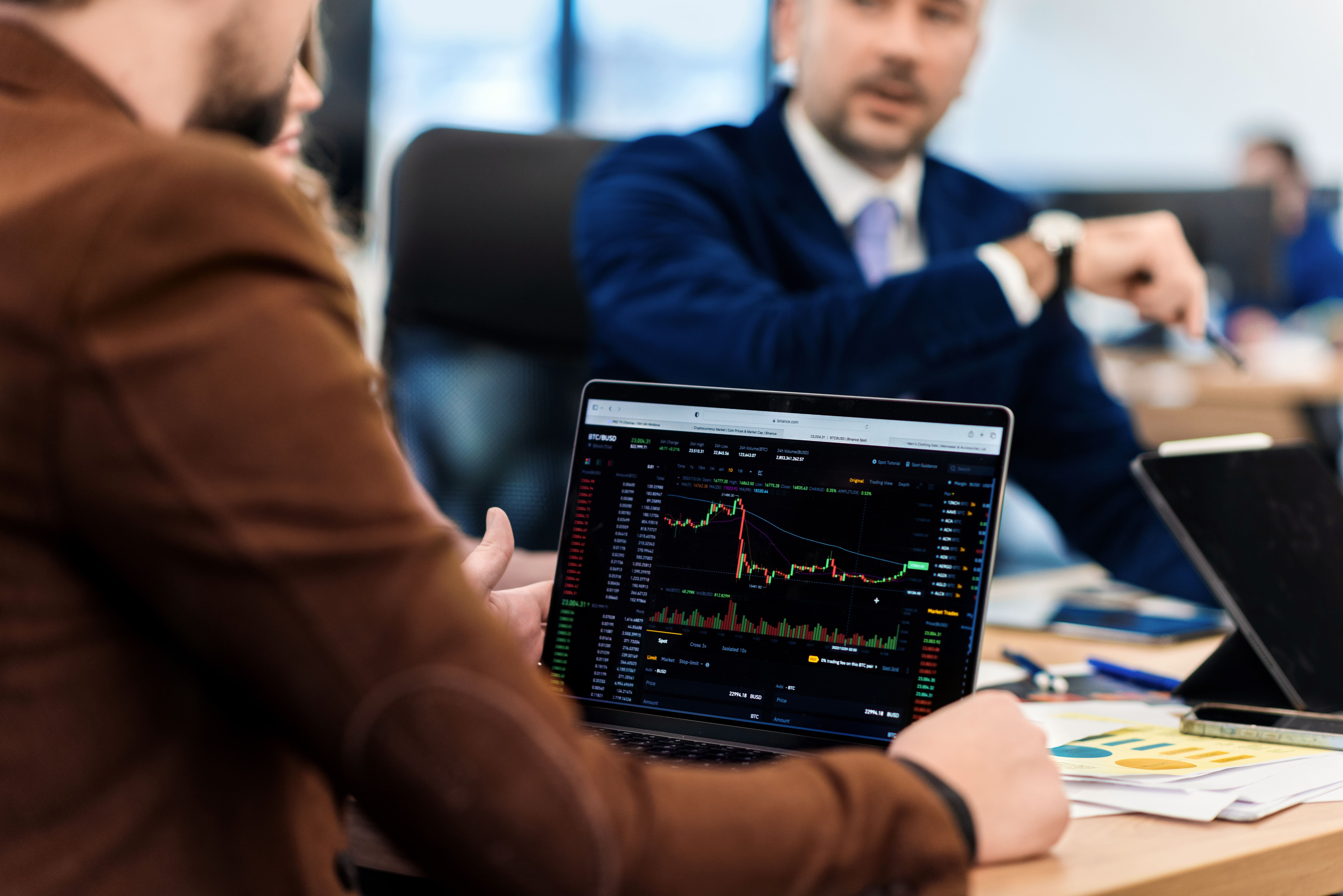 MT4 vs. MT5: ¿Cuál es mejor para los traders en 2025?